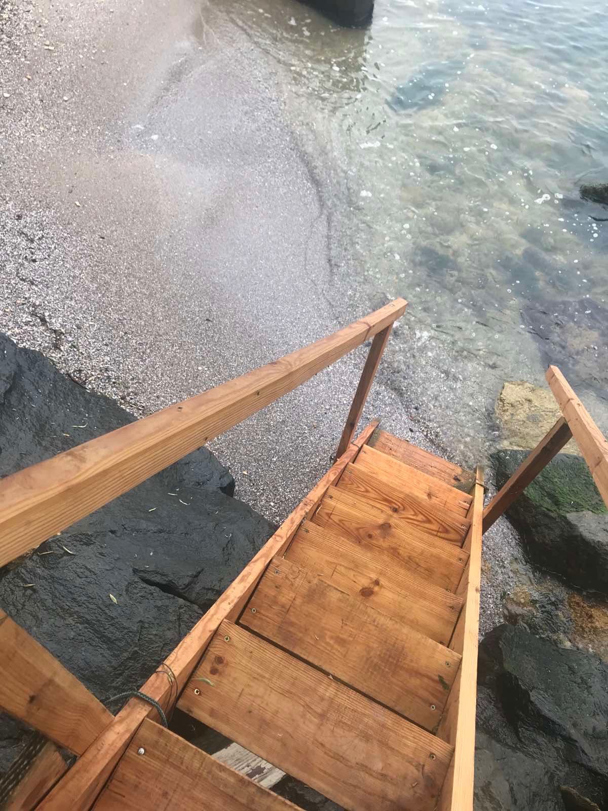 Сдаётся дача на берегу моря со своим пляжем