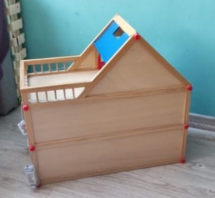 Drewniany domek dla lalek z oświetleniem led Sylvanian Families