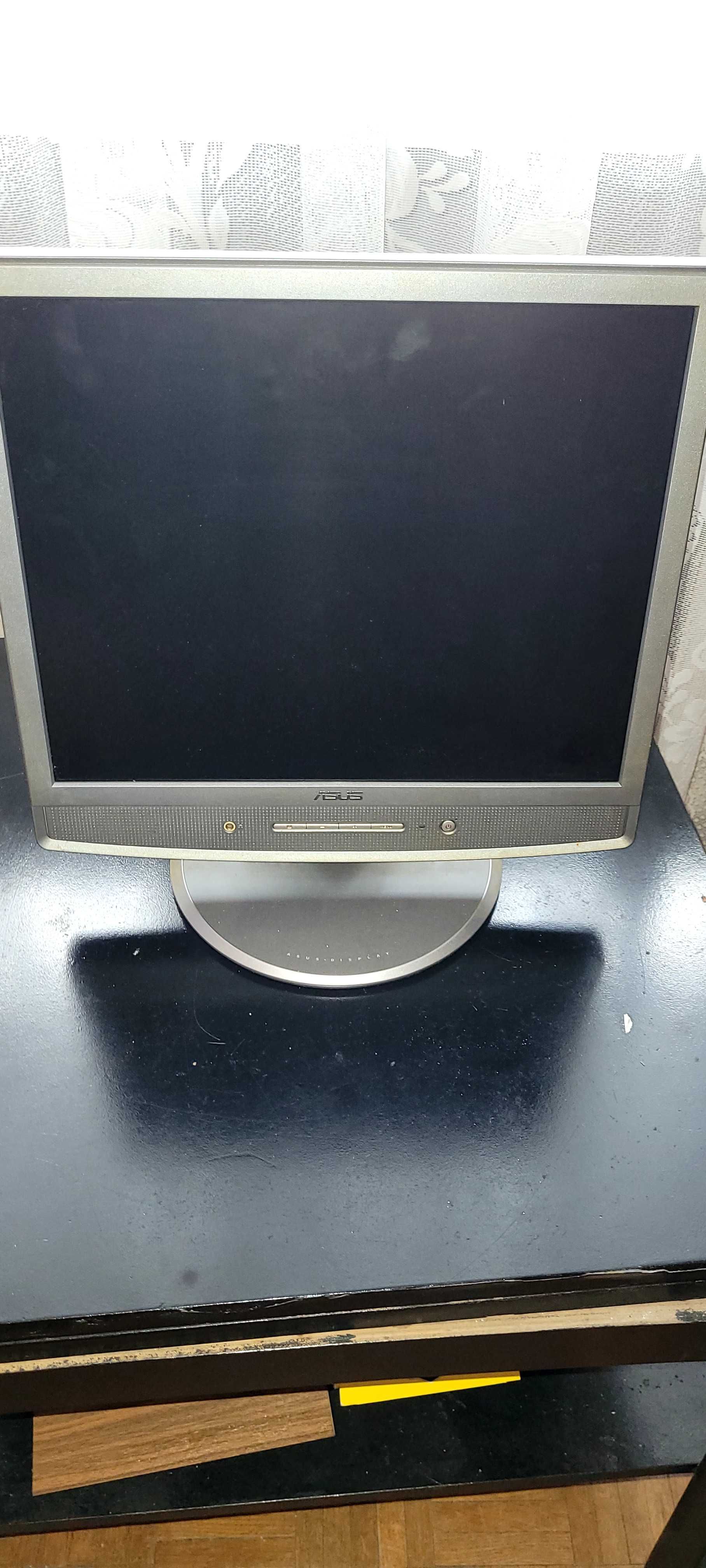 Monitor LCD ASUS 17 cali 4:3