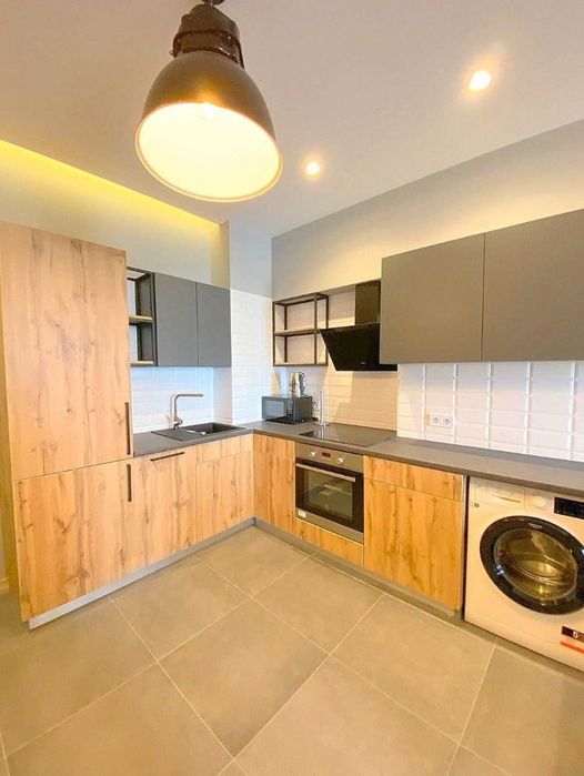 Most Siti. Vip река - Набережная. Почасово/Посуточно