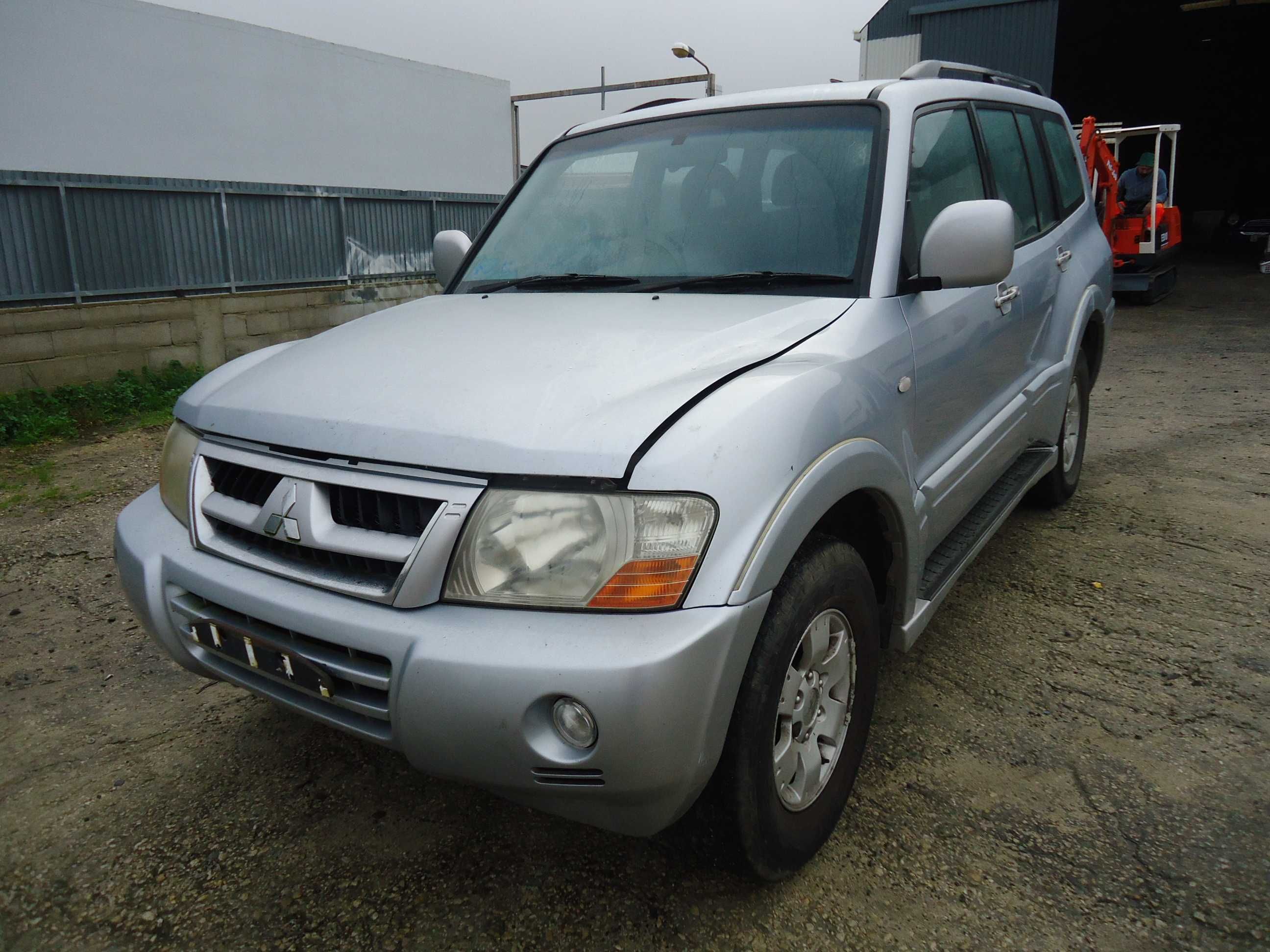 Mitsubishi Pajero 3.2 Did longo 7 lugares de 2004 só ás peças