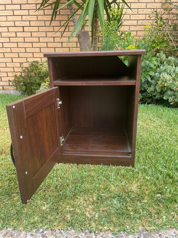 Mesa de cabeceira