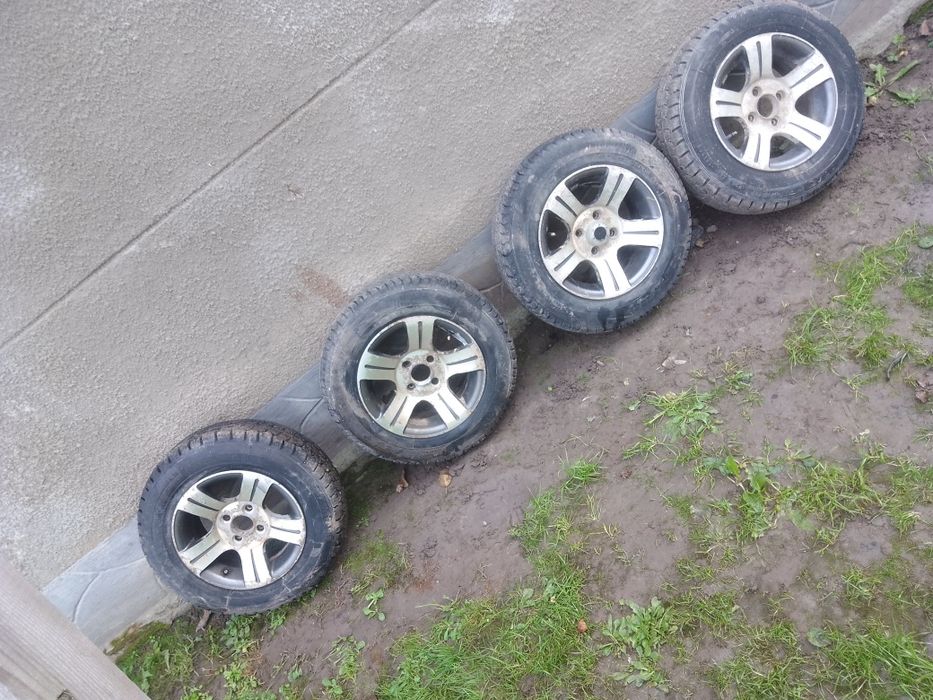 Продам титани різні