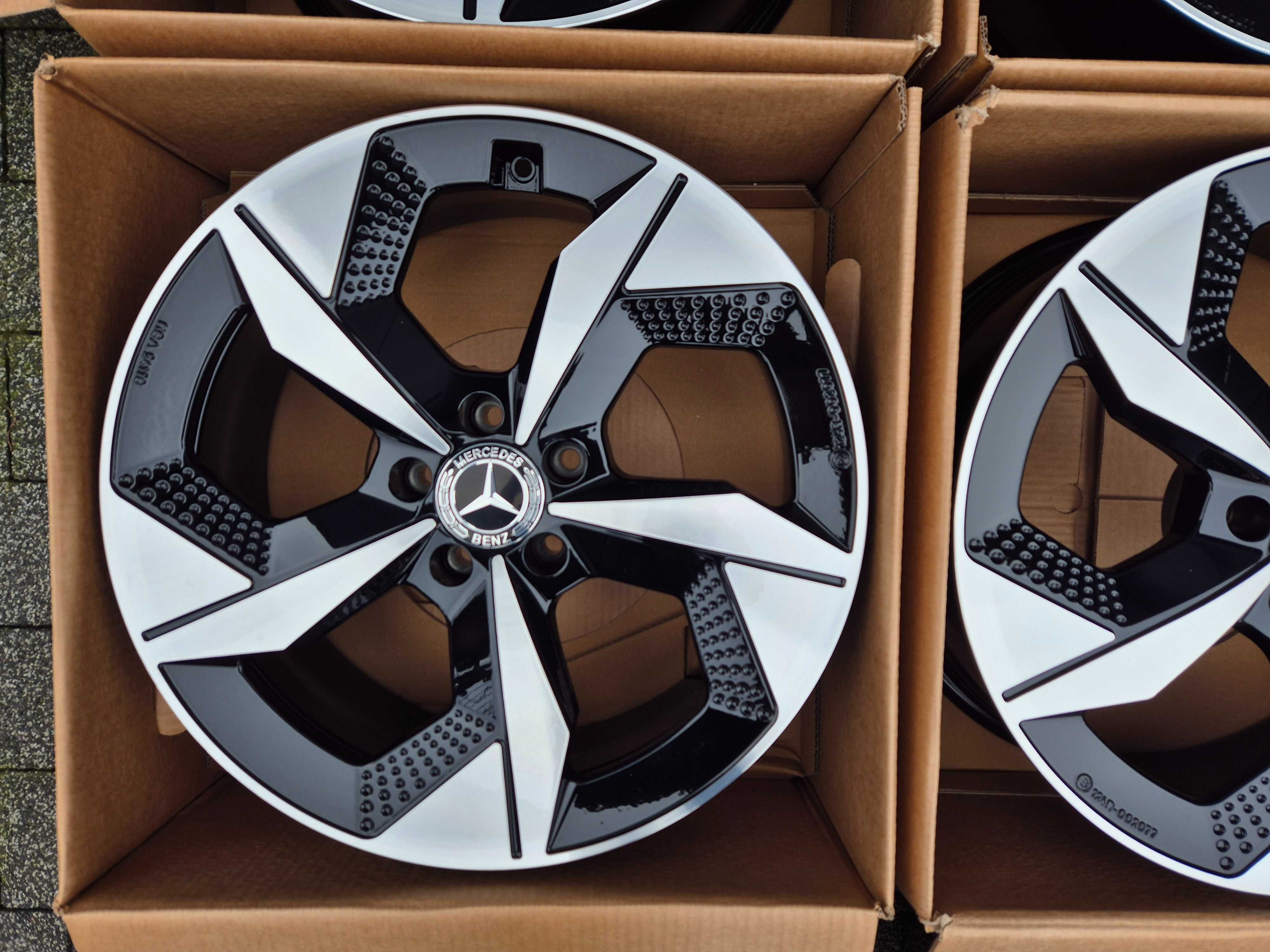 Felgi 19 do MERCEDES EQA , EQB , GLA , GLB , CLA V-klasa, Vito 5X112