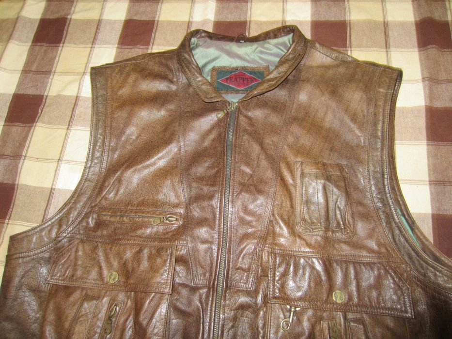 Кожаная мото жилетка с карманами ,мотожилетка XXXL Trapper Косуха