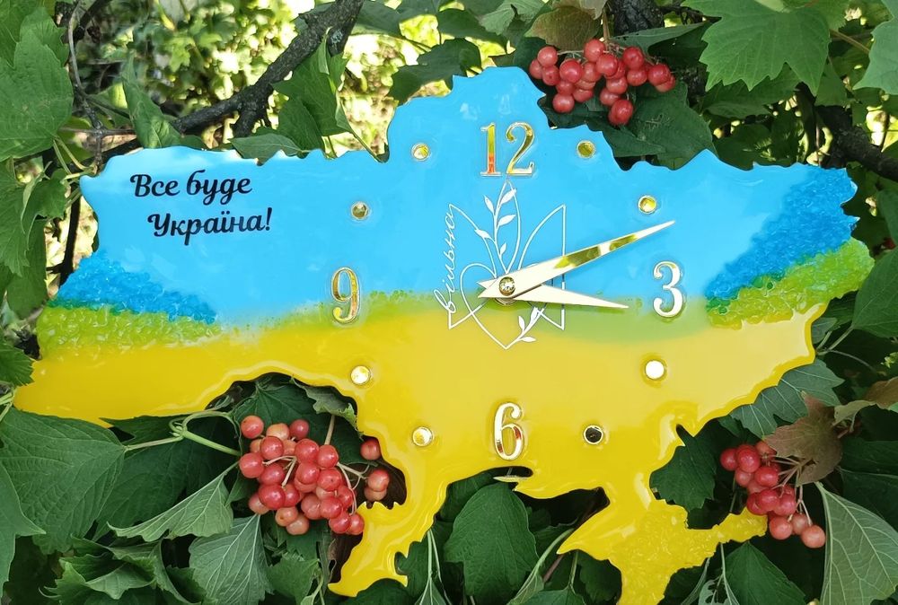 Годинник ,,Україна" з епоксидної смоли ручної роботи!