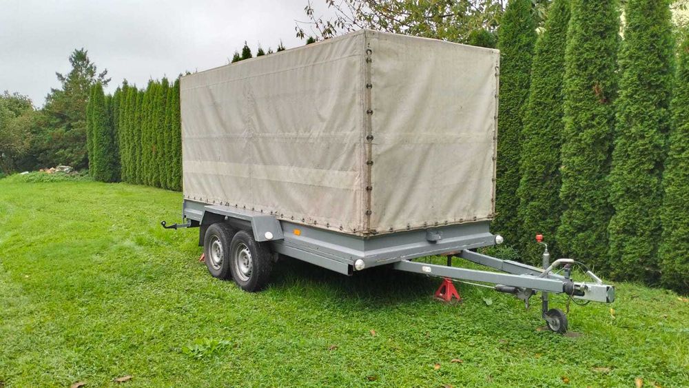 Przyczepa z plandeką