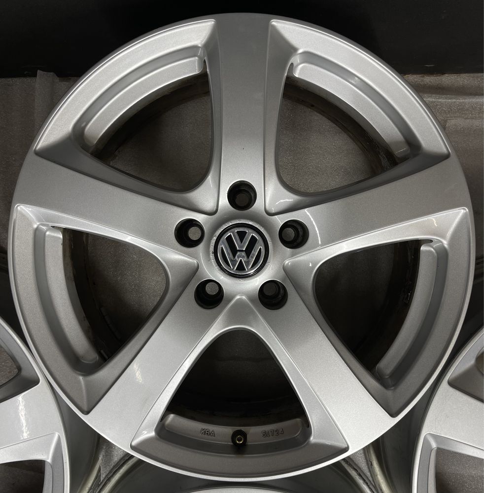 Диски R17 5x112 Et37 7J. Vokswagen Passat Tiguan CC Skoda Superb Octav