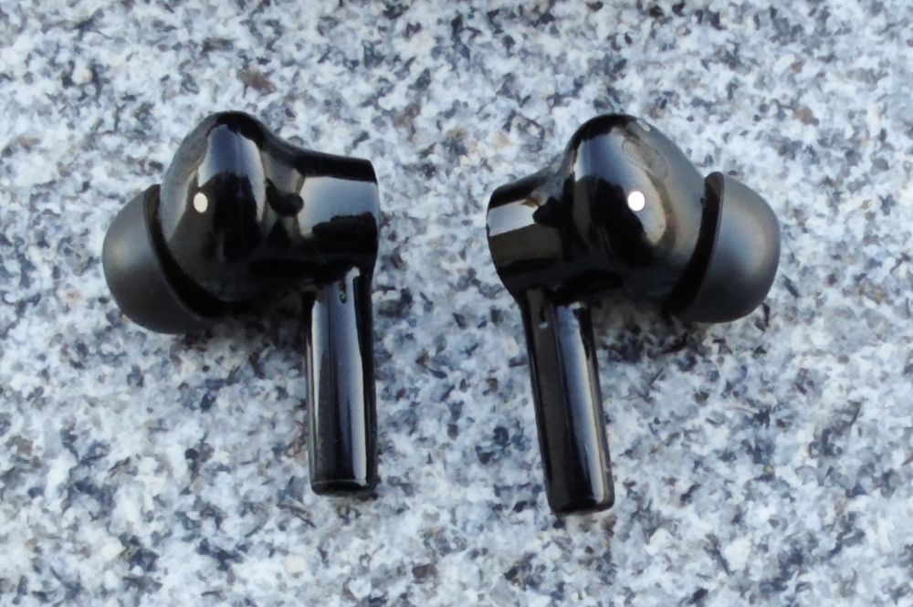OnePlus  Buds  Z2