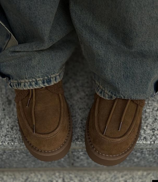 Зимові кросівки уггі на хутрі