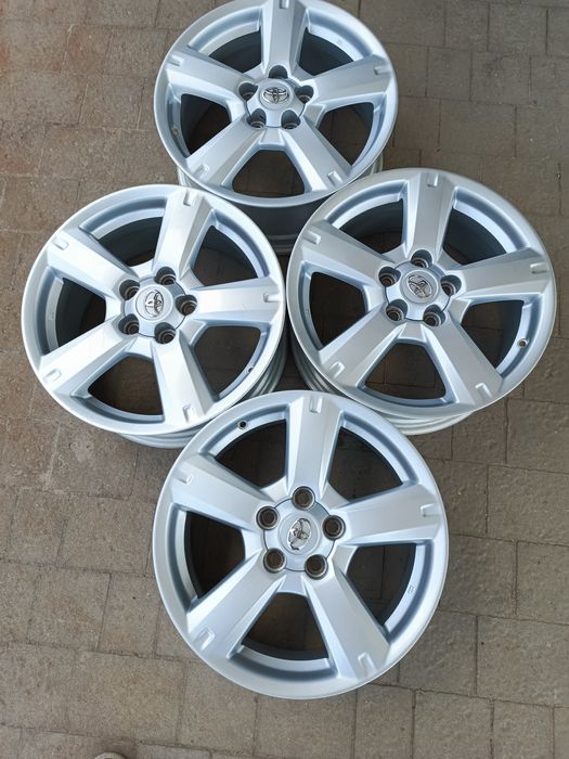 Felgi 5x114,3. J7. R17. Et45. Toyota. Suzuki.