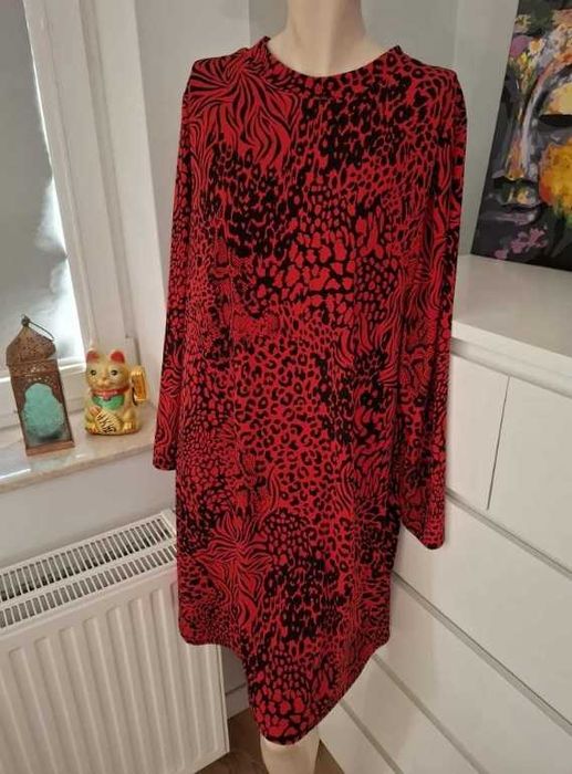 46 Wallis czarna czerwona sukienka animal print panterka zebra na zime