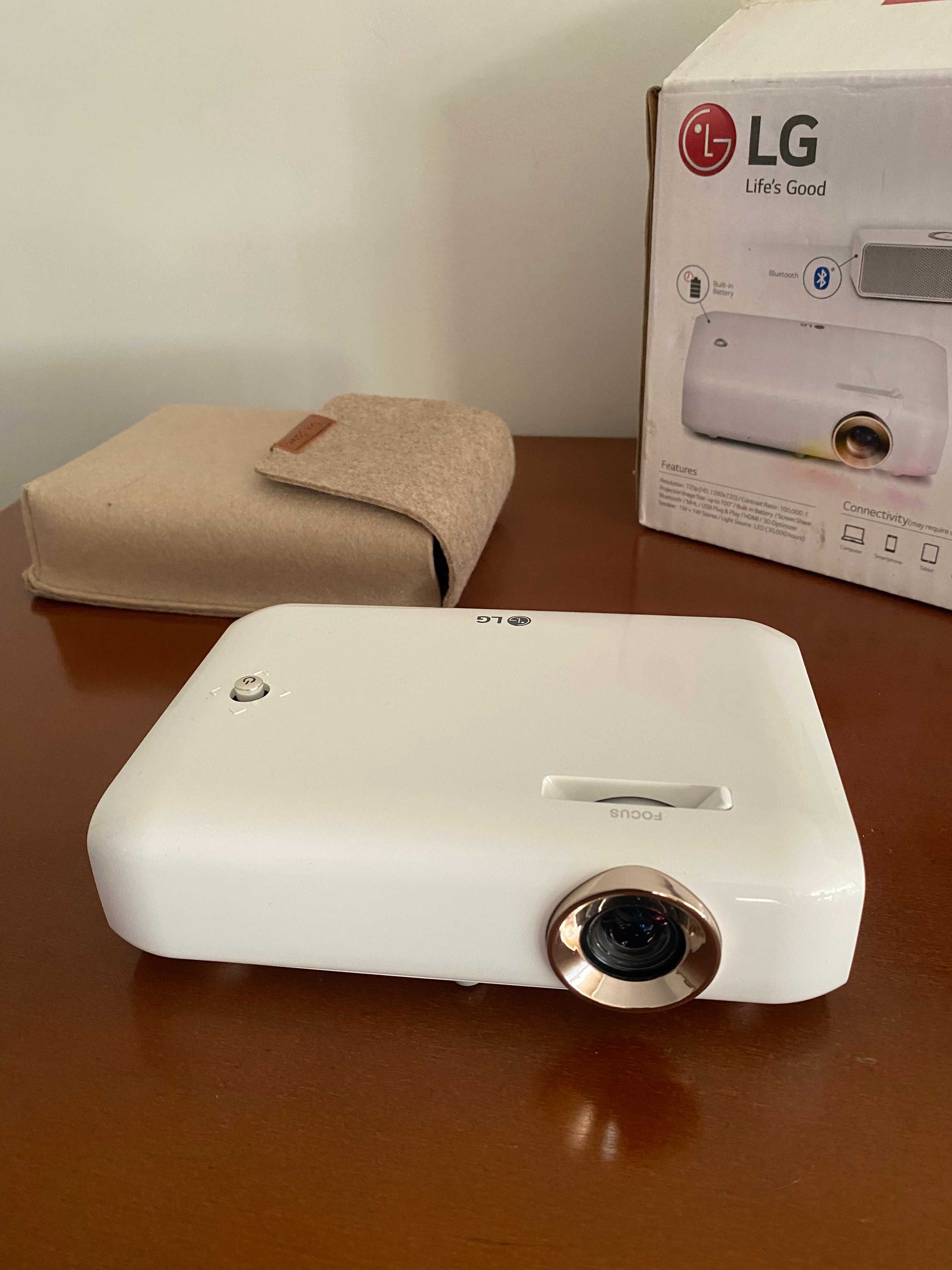 Projector LG Minibeam PH550G