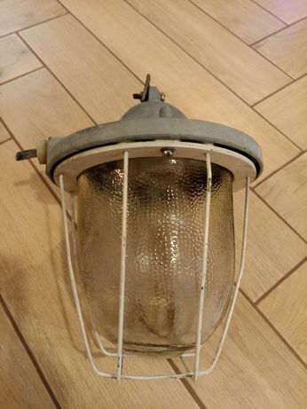 Lampa industrialna  C-200 POLAM GDAŃSK

LOFT lampy duża ilość