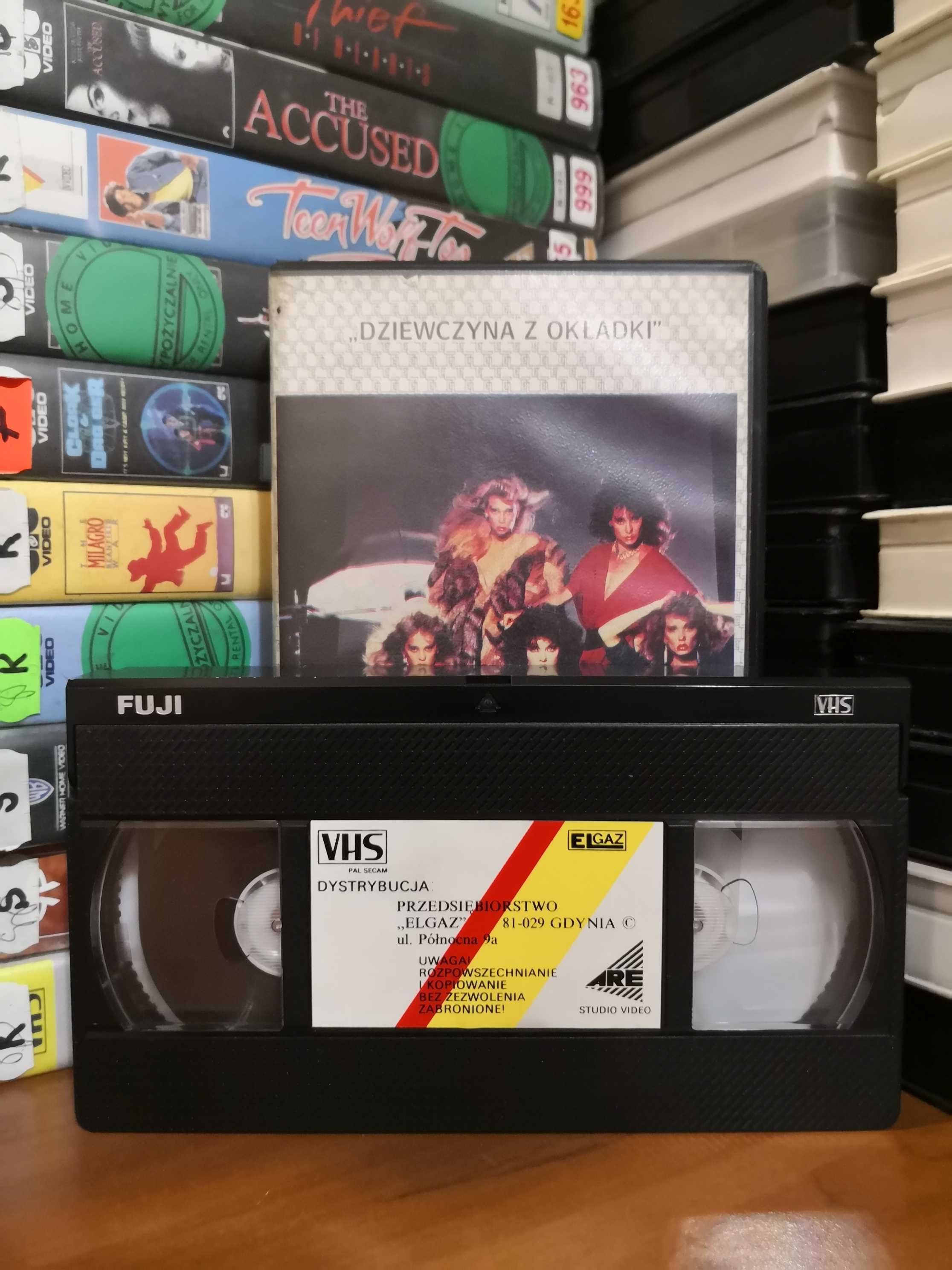 Dziewczyna z Okładki VHS Elgaz