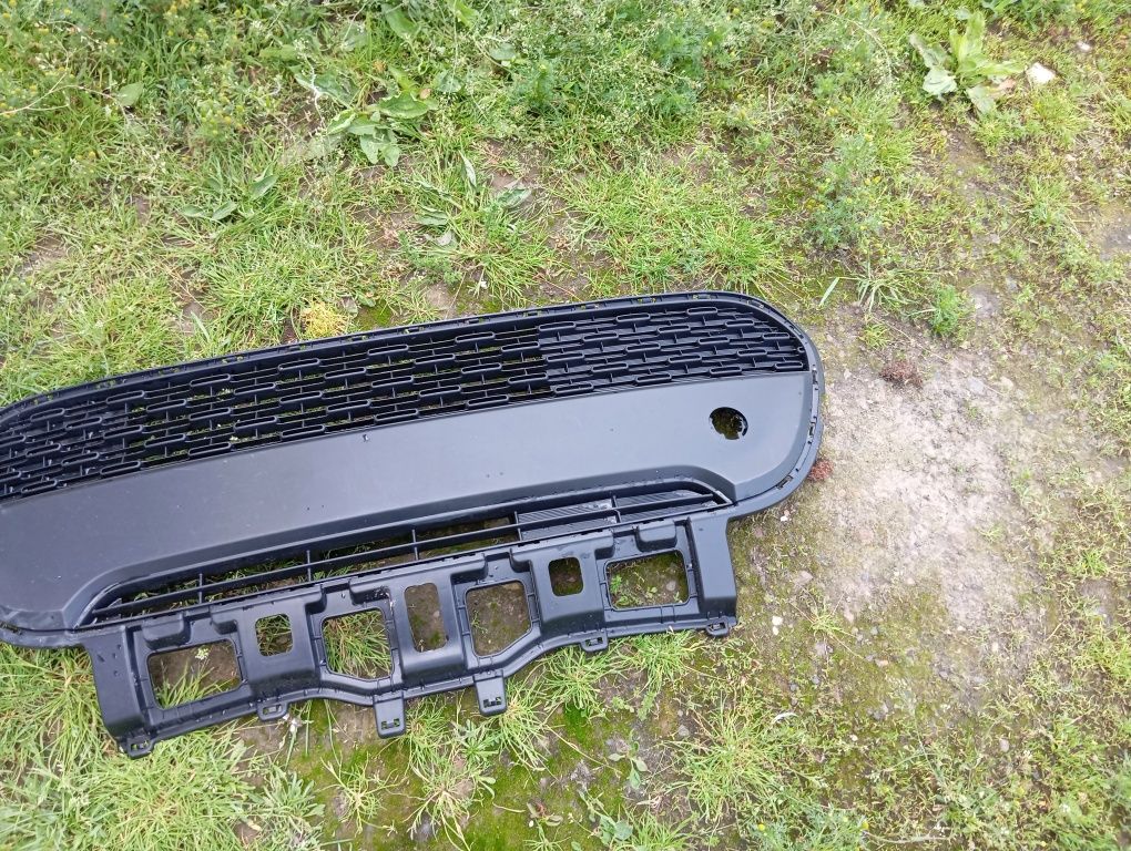 Kratka środkowa zderzaka przedniego przód Kia Picanto III 3 Oryginał