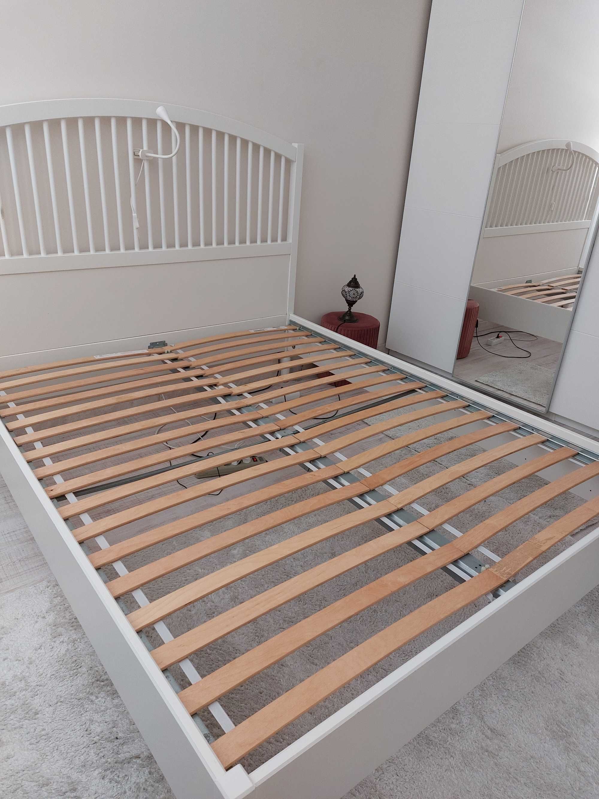 Cama madeira vintage branca ikea 200cm x 160cm