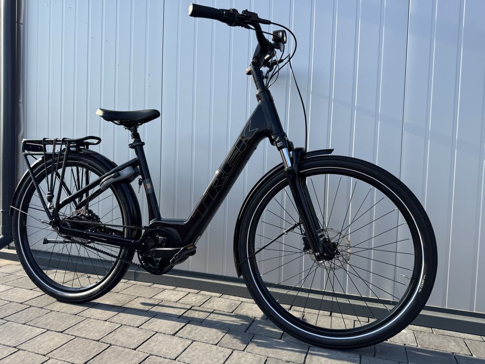 Trek District Plus 2 Lowstep z napędem pasowym 2025
