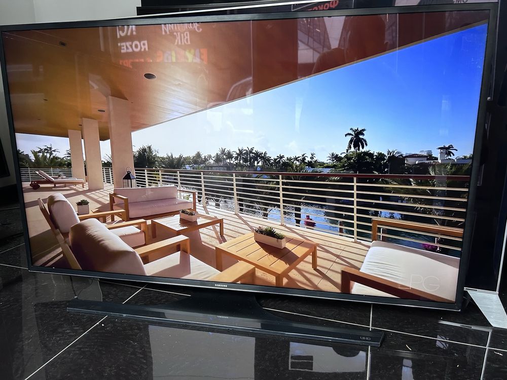 Телевізор 4K 48” Smart TV Samsung