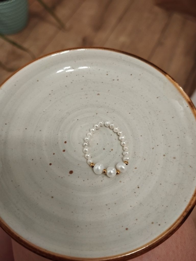 Pierścionek perły naturalne