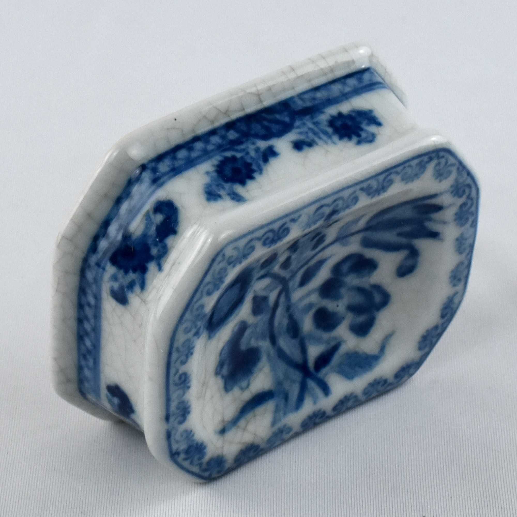 Saleiro porcelana da China decorado azul e branco com craquelê