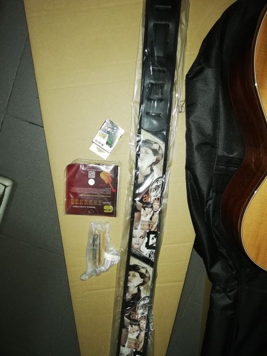 Guitarra classica de alta qualidade artesanal mais saco almofadado