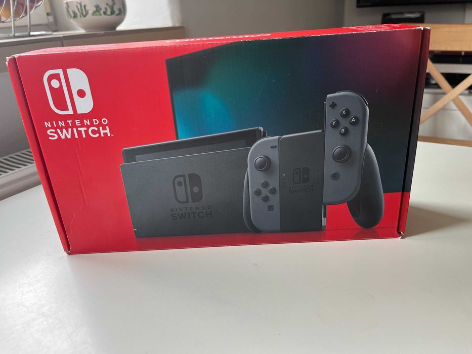 Nintendo Switch v2 + 11 gier + dodatki