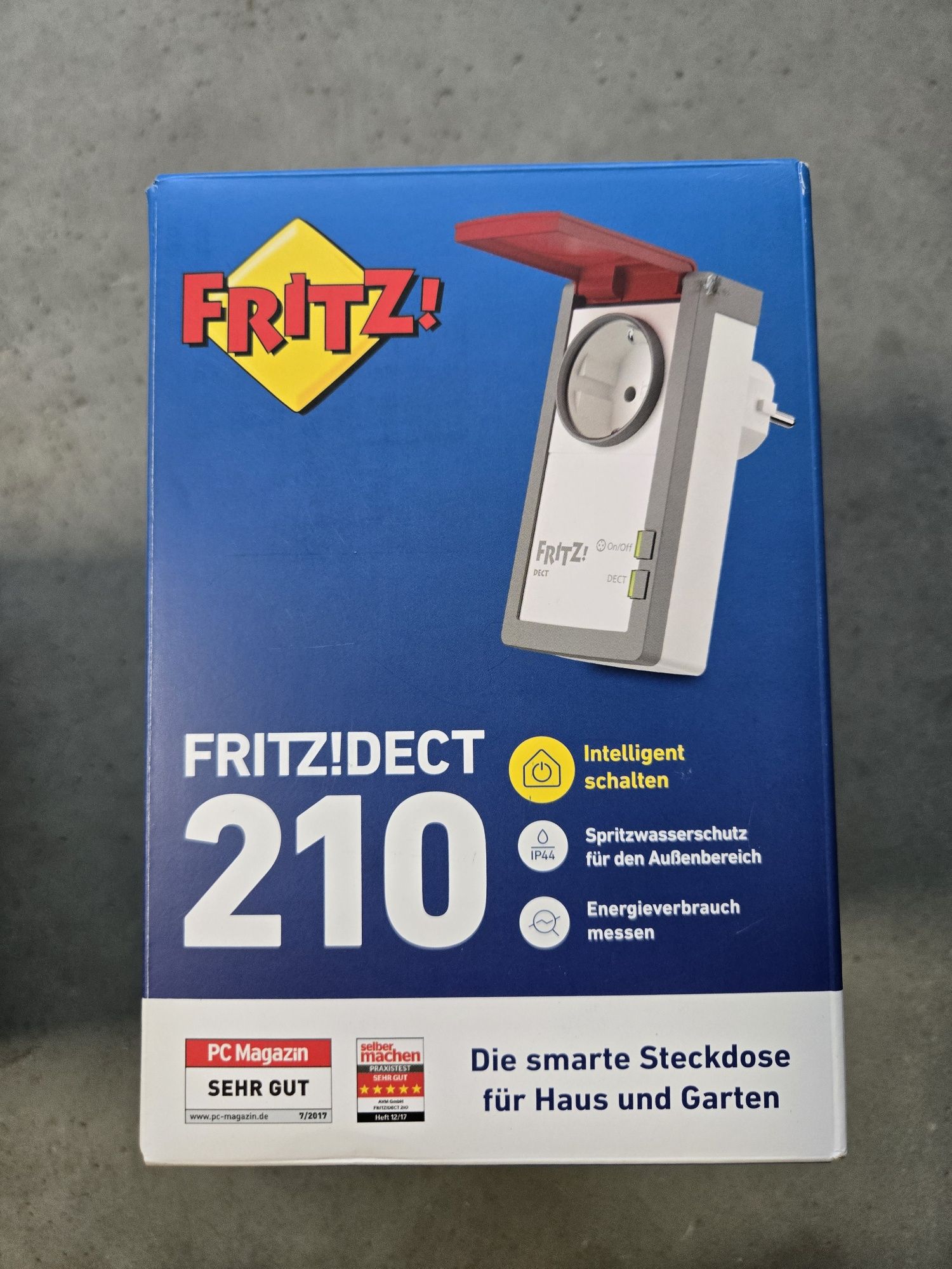 FRITZ!DECT 210 inteligentne gniazdko zewnętrzne IP44 edycja niemiecka