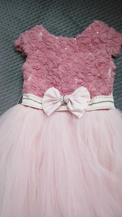 Продам платье на девочку! Есть разные!