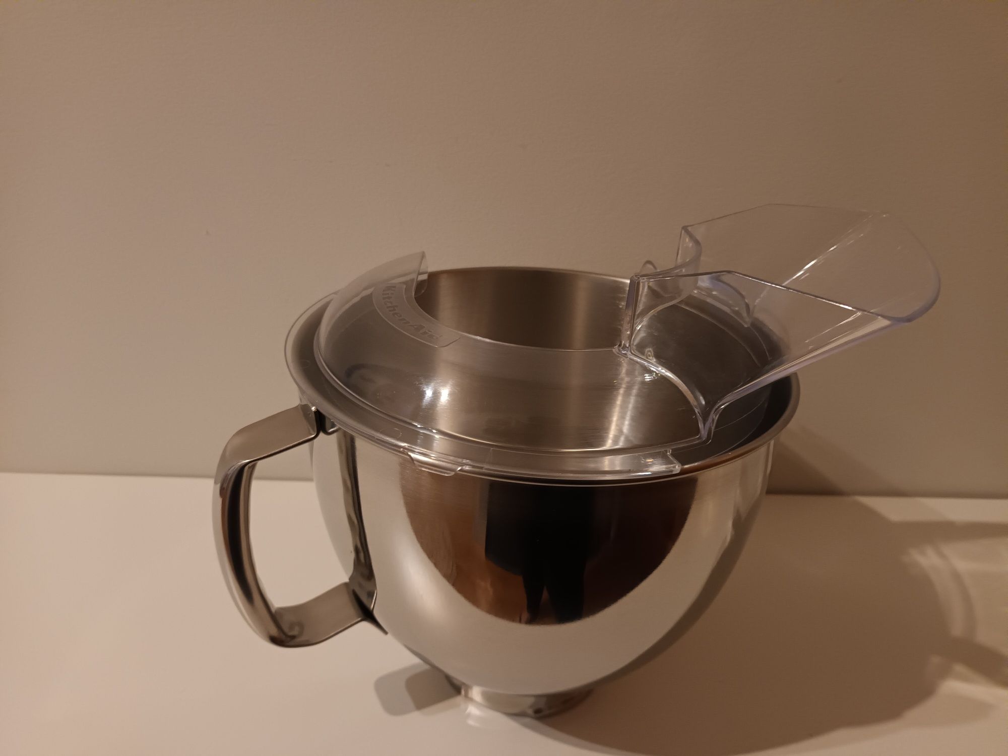 Batedeira KitchenAid cinza claro