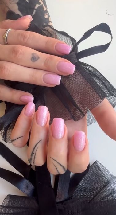 Маникюр с гелем и укреплением 500грн тц Нео Плаза.