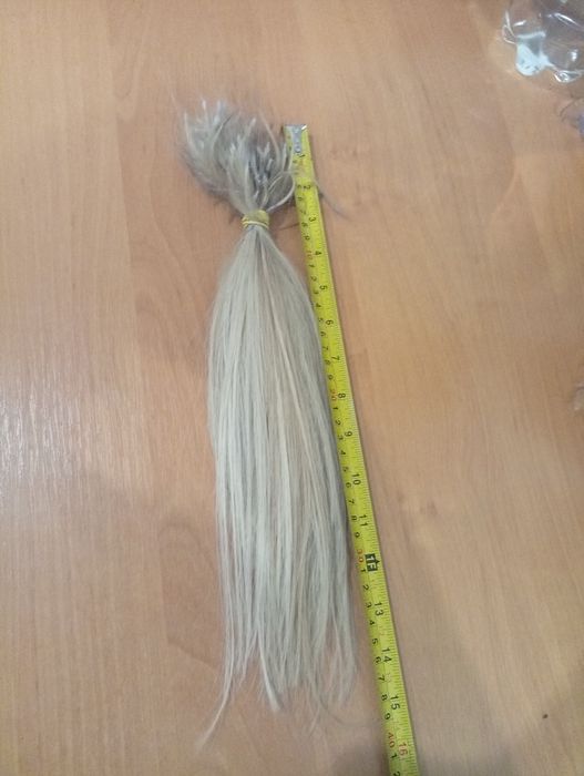 Волосся для нарощування .