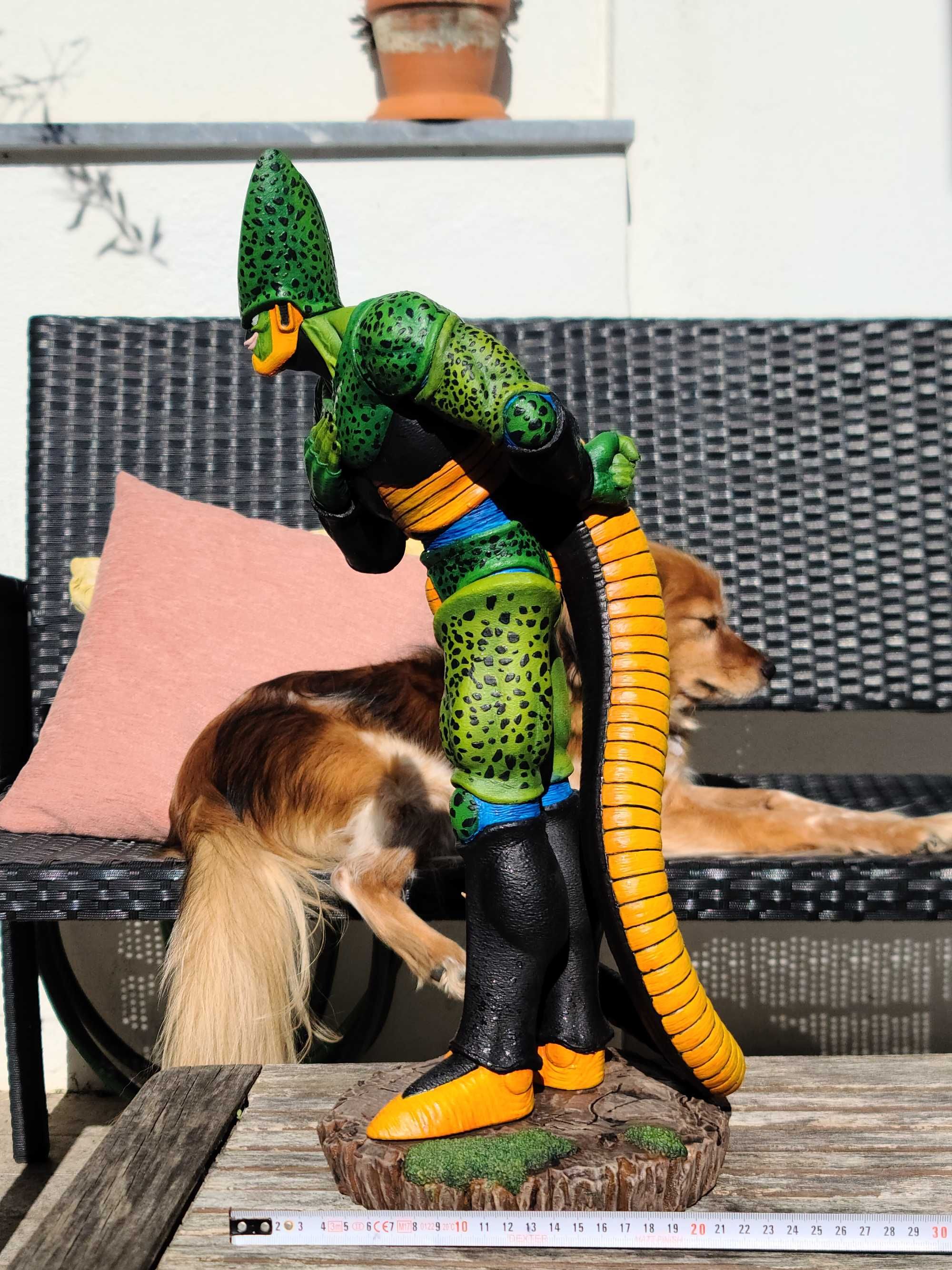 Estátua PLA Semi-Perfect Cell Dragon Ball Z Escala 1/6
