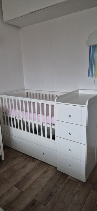Łóżeczko z przewijakiem  i komoda Bellamy Paso Doble