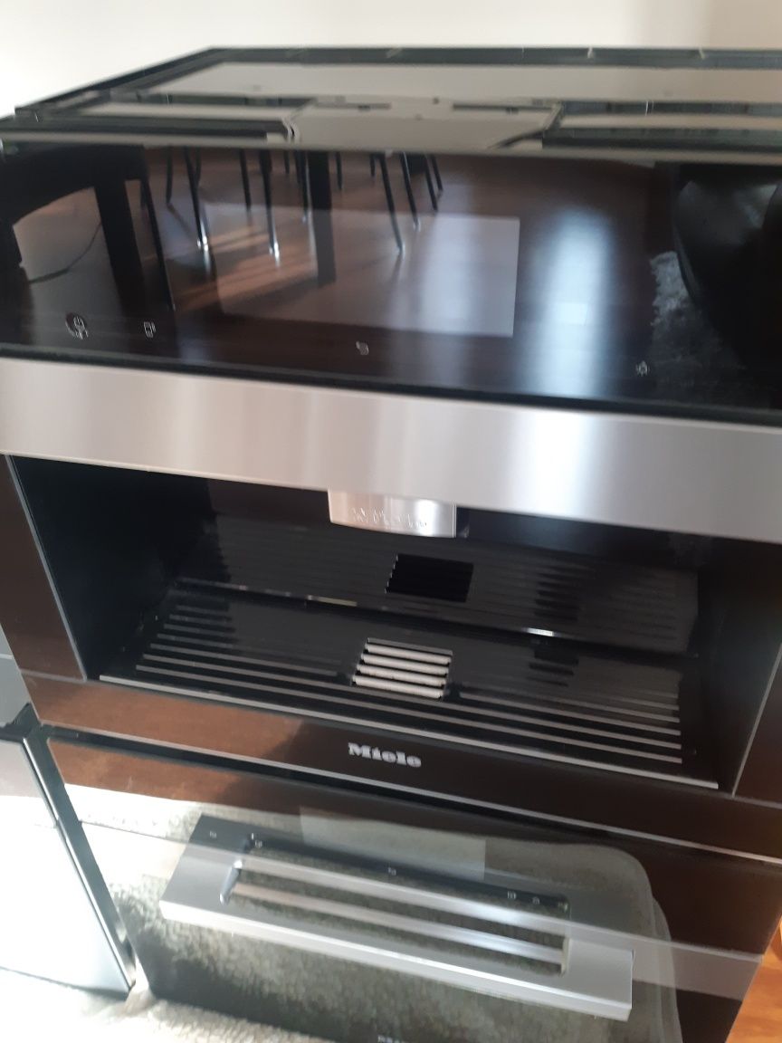 Miele DGC7840 Edestahl Piekarnik parowy