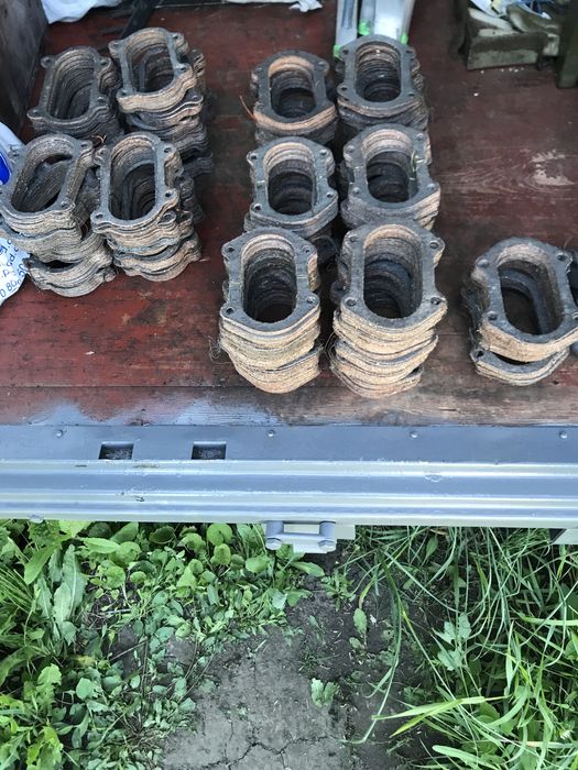 Продам металоазбестовые прокладки выхлопного и всасующего колектора.