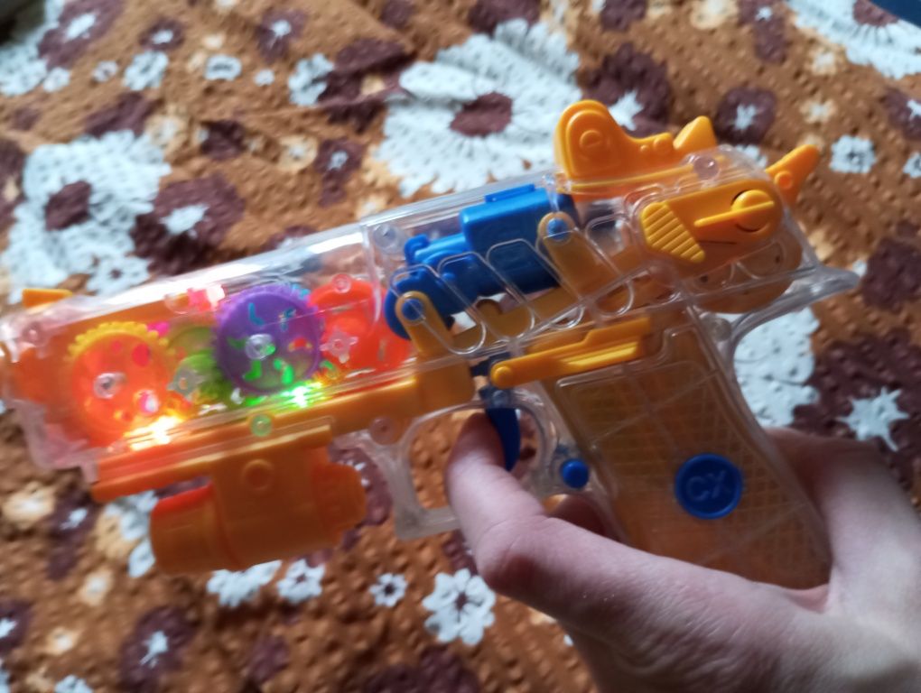 Pistolet zabawka