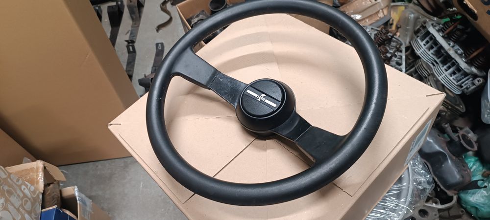 Fiat 126p kierownica nowa oryginalna FSM kompletna