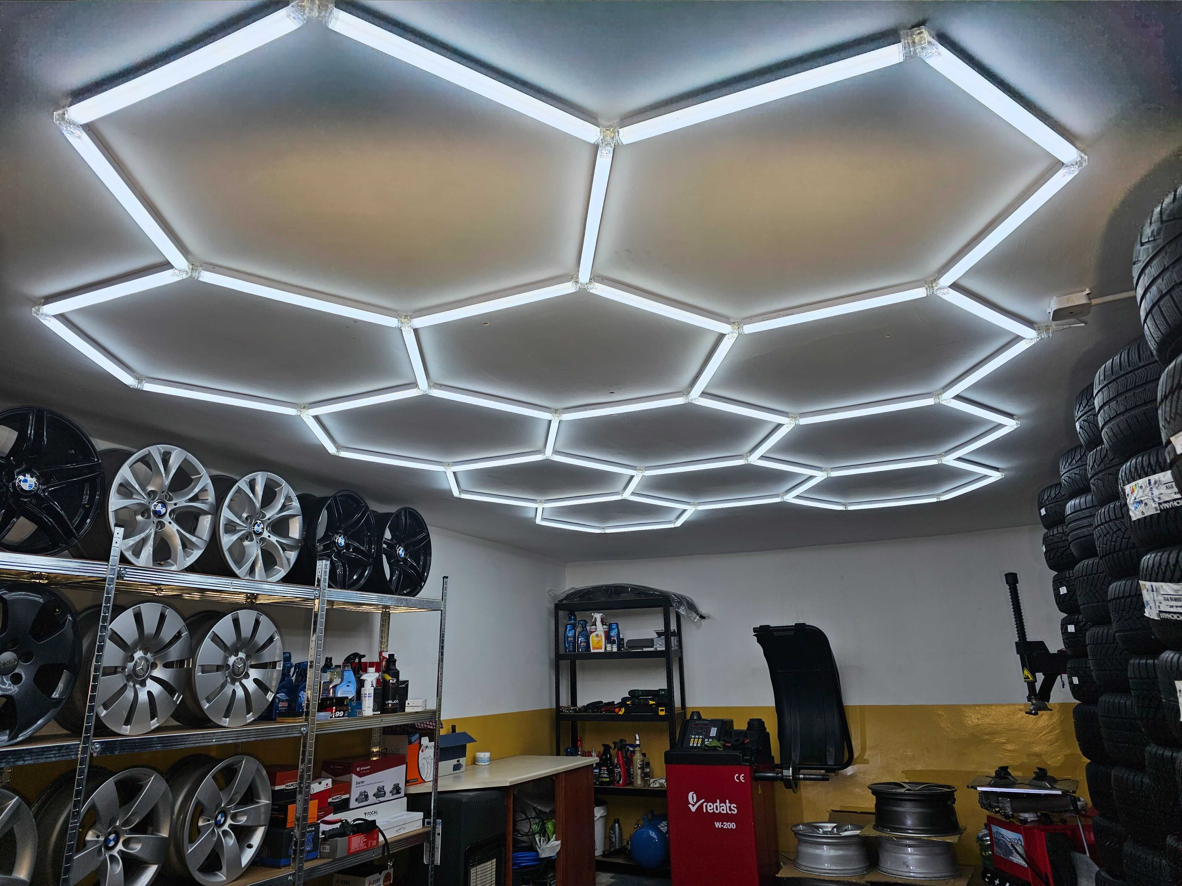 Lampa LED HEXAGON do garażu plastry miodu 242 x 168 cm 6500K