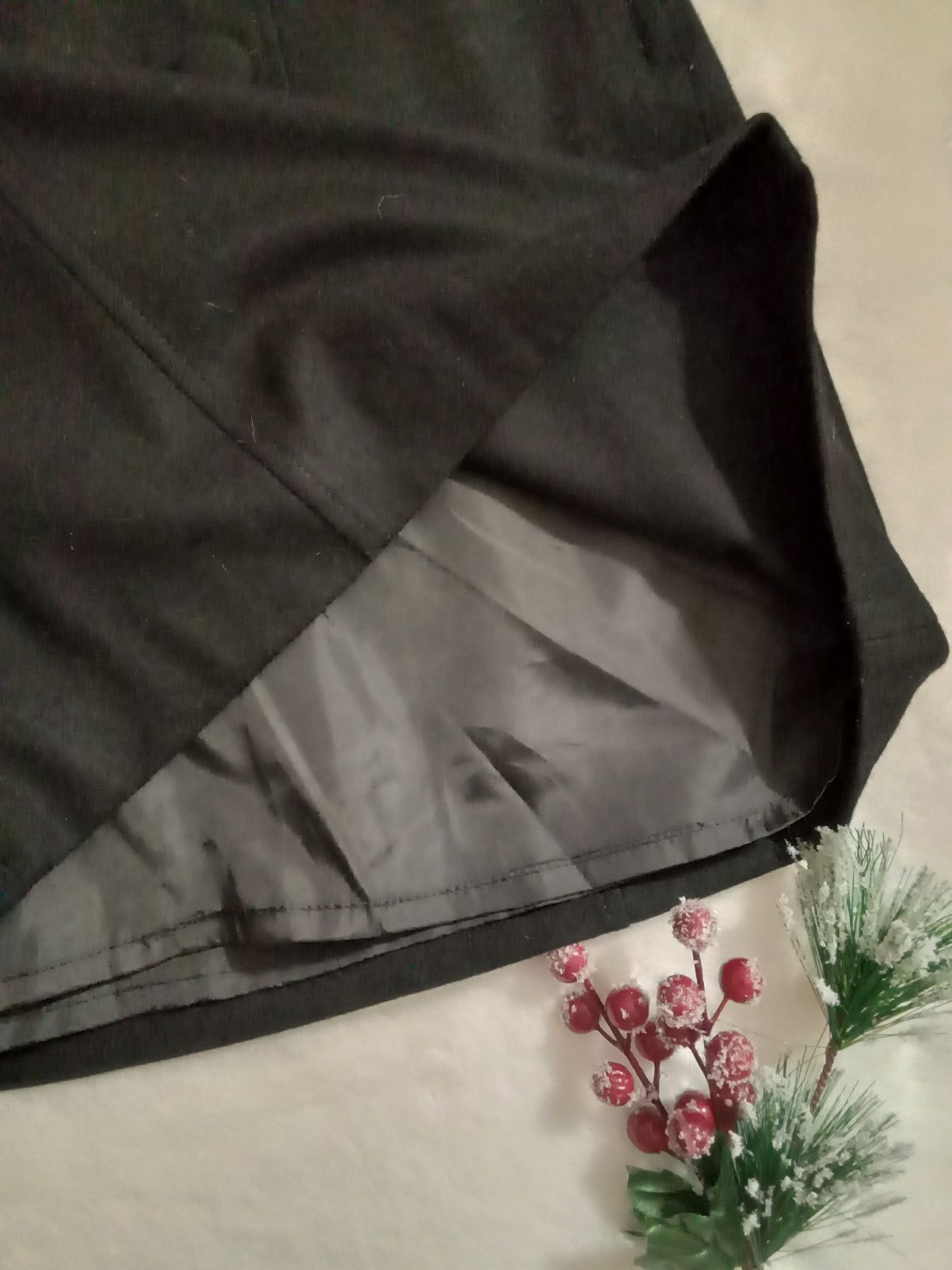 Wełniana ciepła spódnica damska mini wełna 50% wiskoza 40% H&M r.38