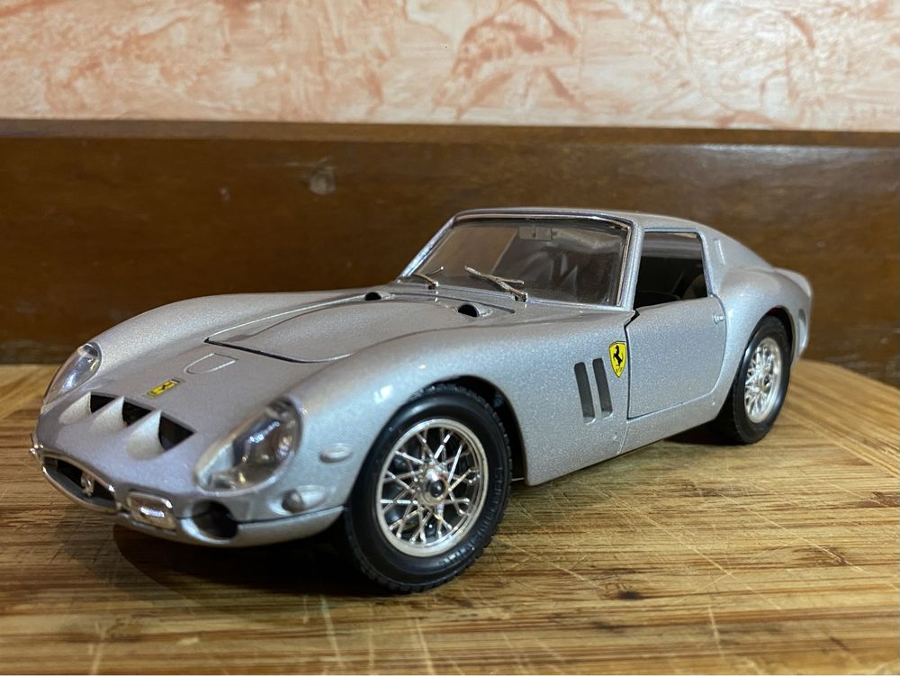 Ferrari 250 GTO 1/24 Bburago