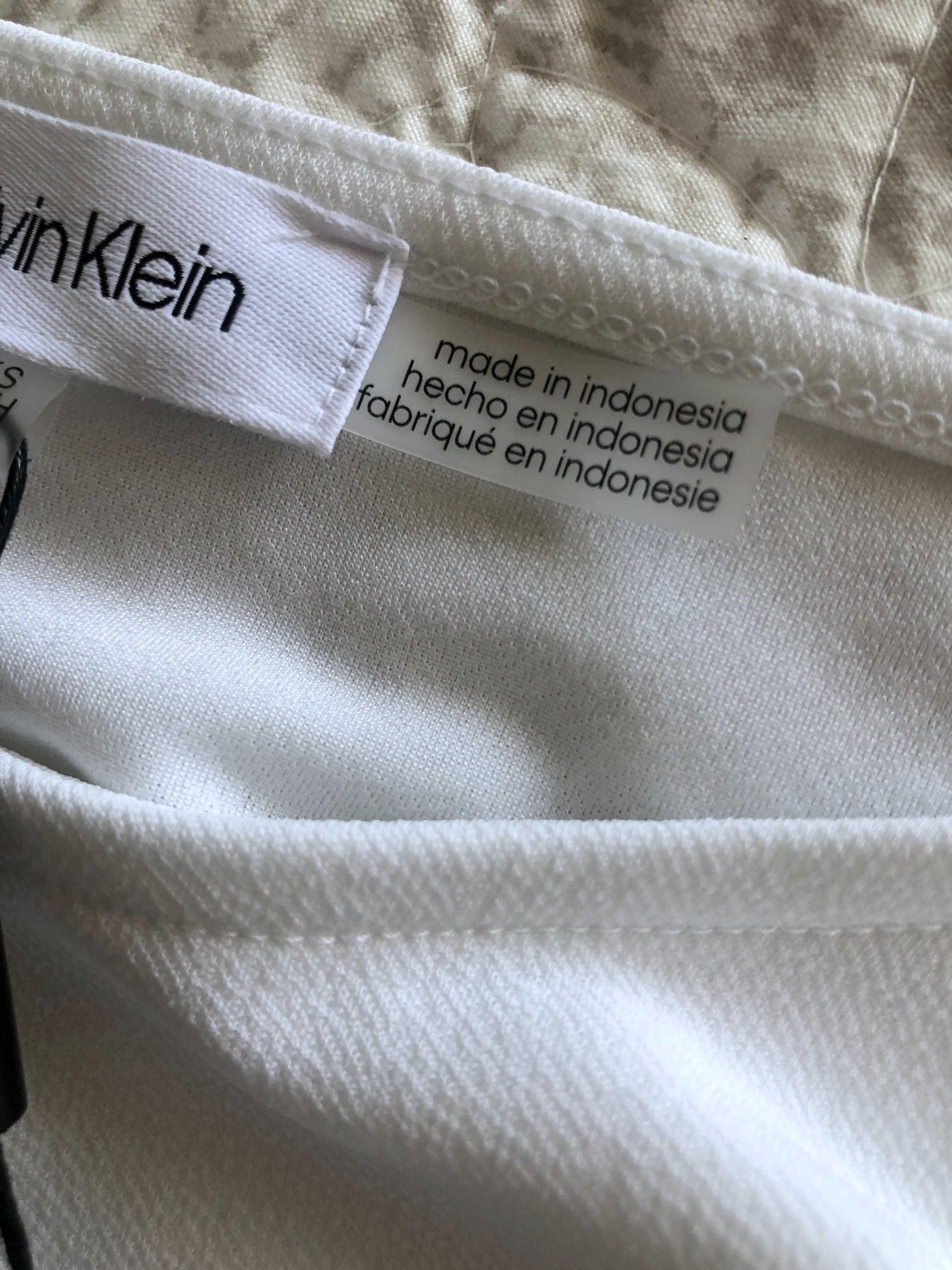 Calvin Klein bluzka biala