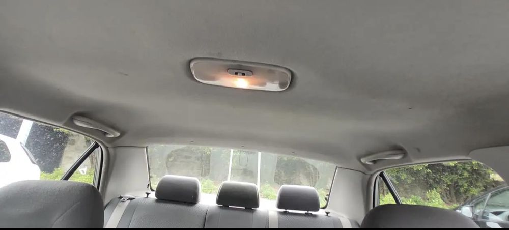 Mazda 323 1.4 - gasolina - 2001