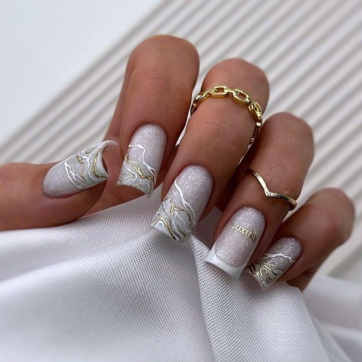 Manicure żelowy dopełnienie przedłużenie paznokcie modele