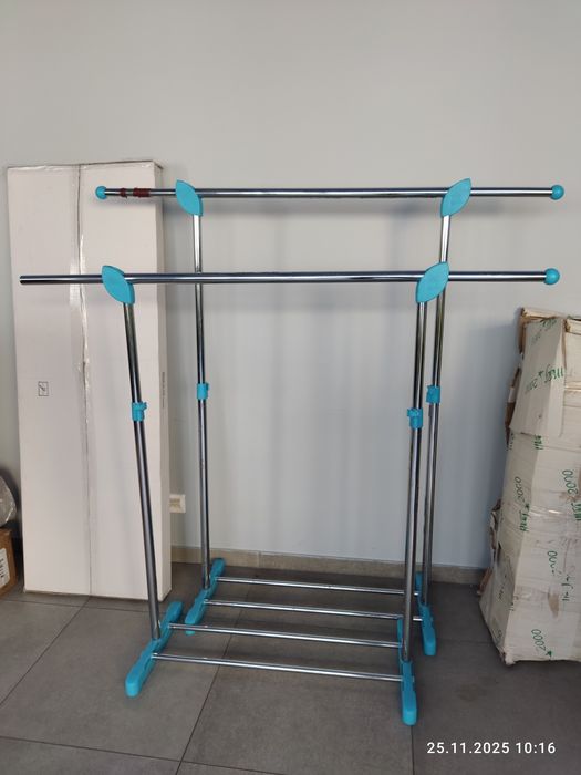 Вішалка стійка для одягу нові та б/у.