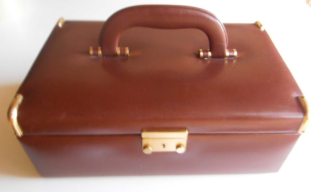 Malote guarda-jóias em pele autêntica, marca CD - Original e NOVO!