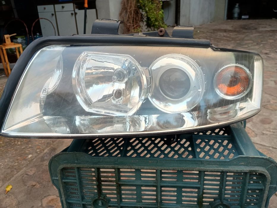 Audi a4 b6 lampy prawa lewa ksenon z żarówkami z przetwornicami