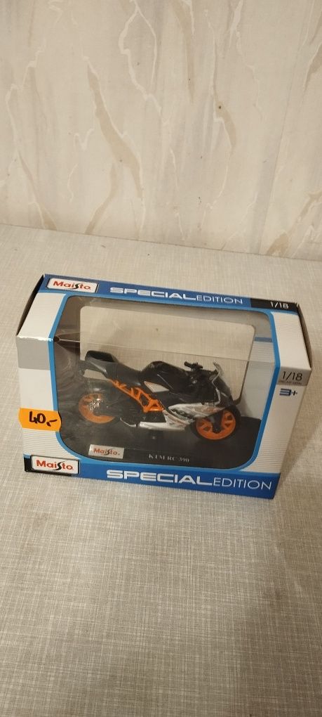 Maisto KTM RC390 Motocykl z podstawką 1:18