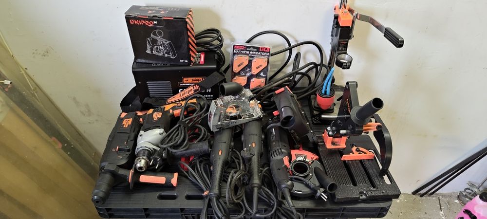 Набір інструменту Dnipro M