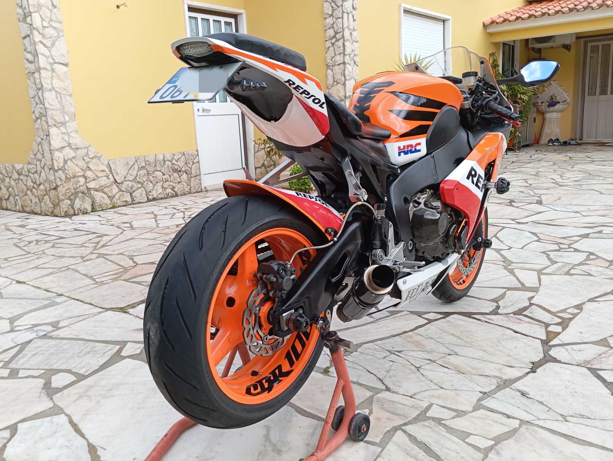 Honda cbr 1000rr fireblade 2008 Repsol